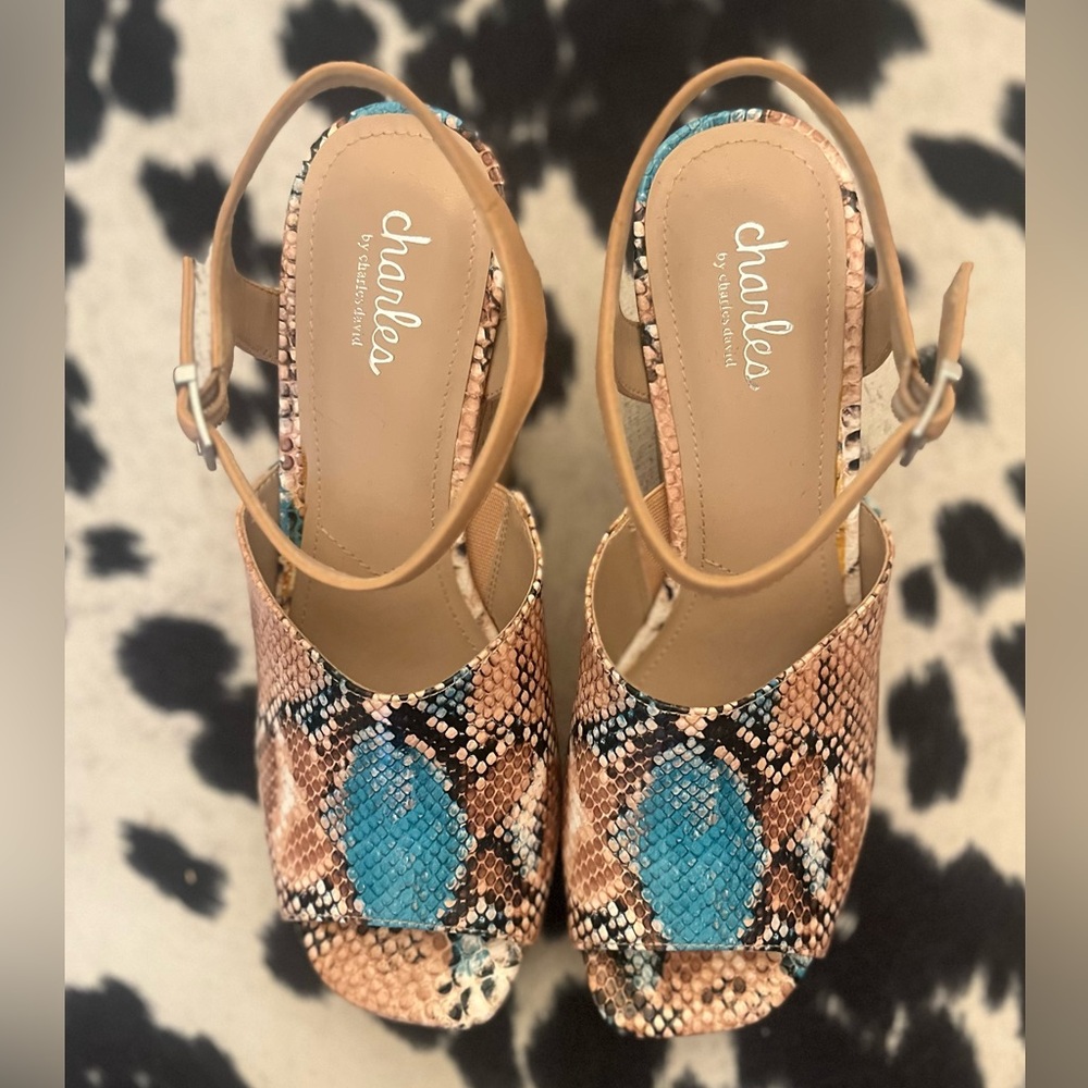 Charles by Charles David Snakeskin Print Tan and  Turquoise wedges